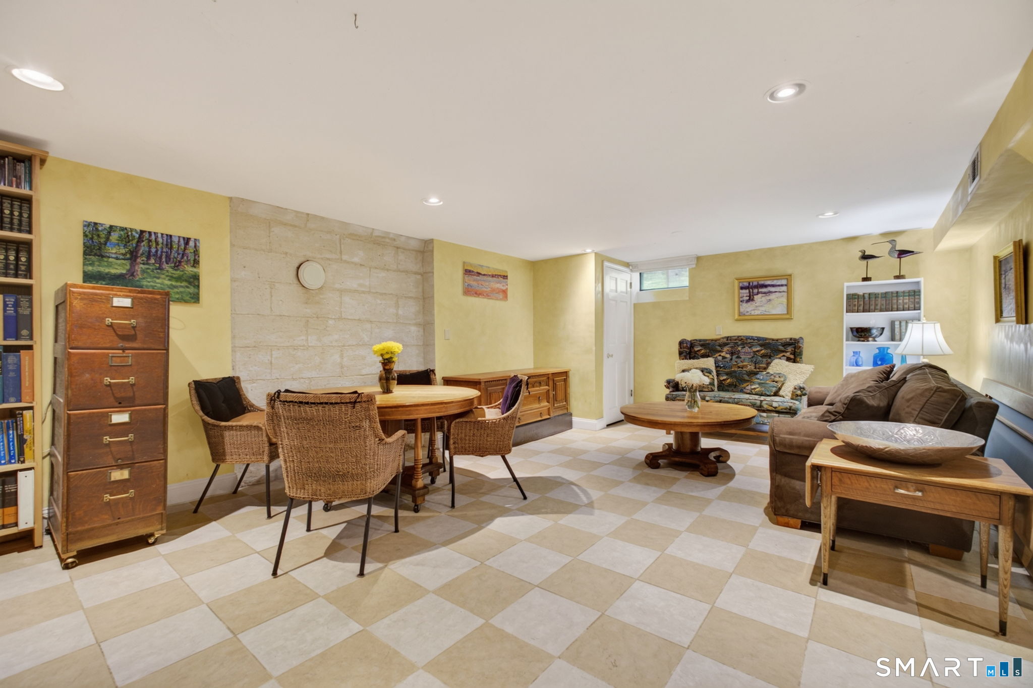 308 Old Colchester Road Unit: 6