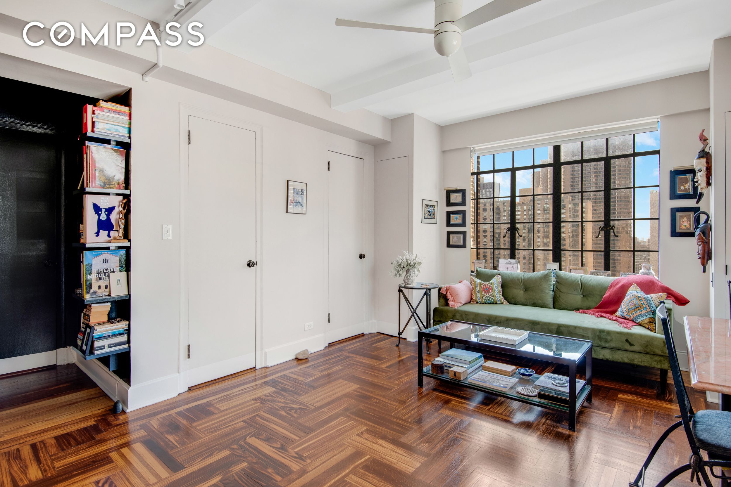 320 E 42nd Street 2510