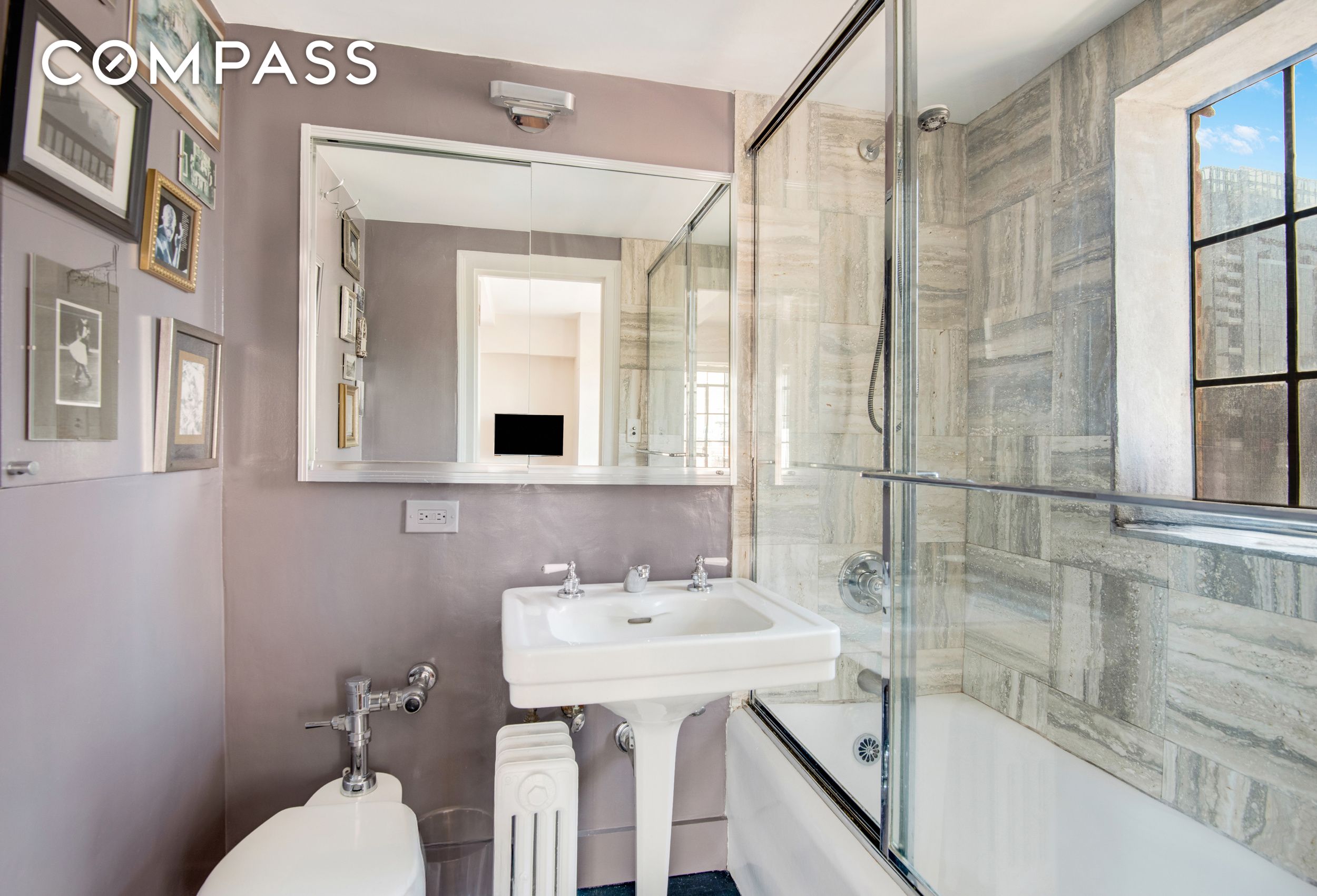 320 E 42nd Street 2510