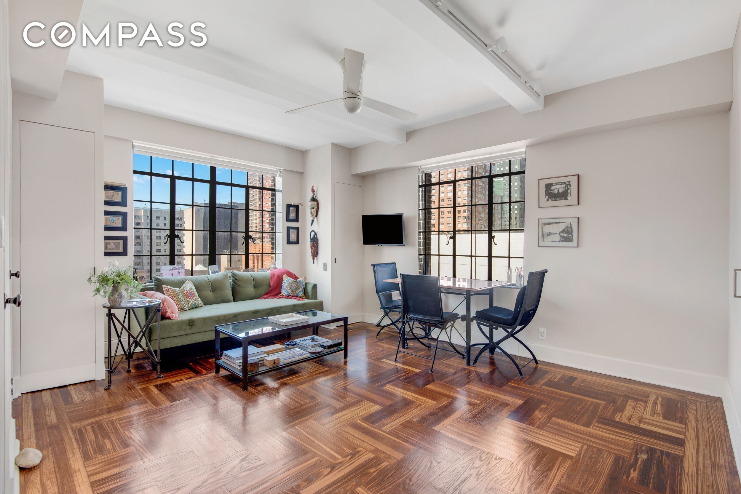 320 E 42nd Street 2510