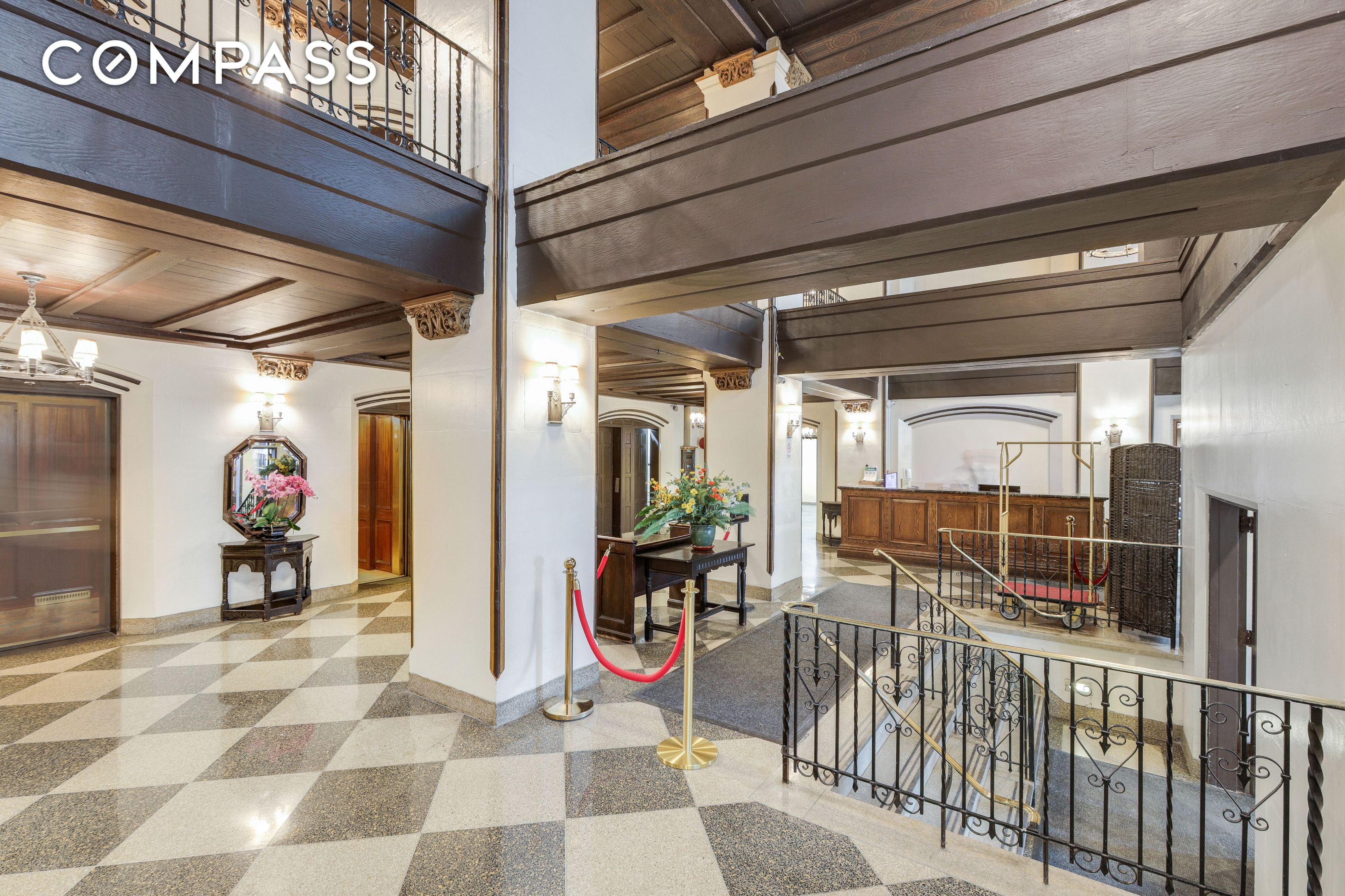 320 E 42nd Street 2510