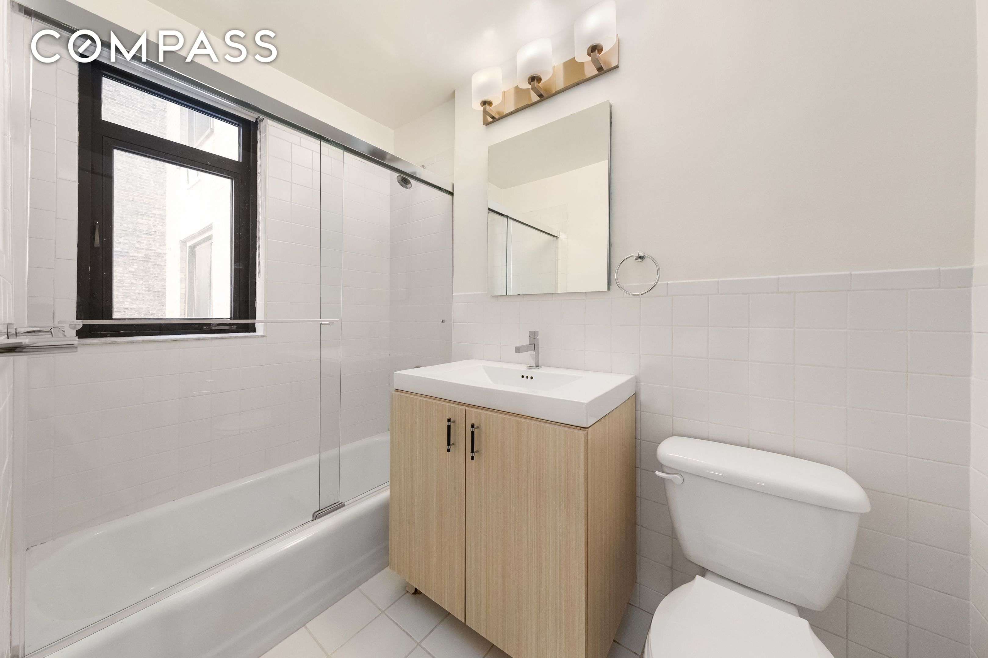 16 W 16th Street 10MNS