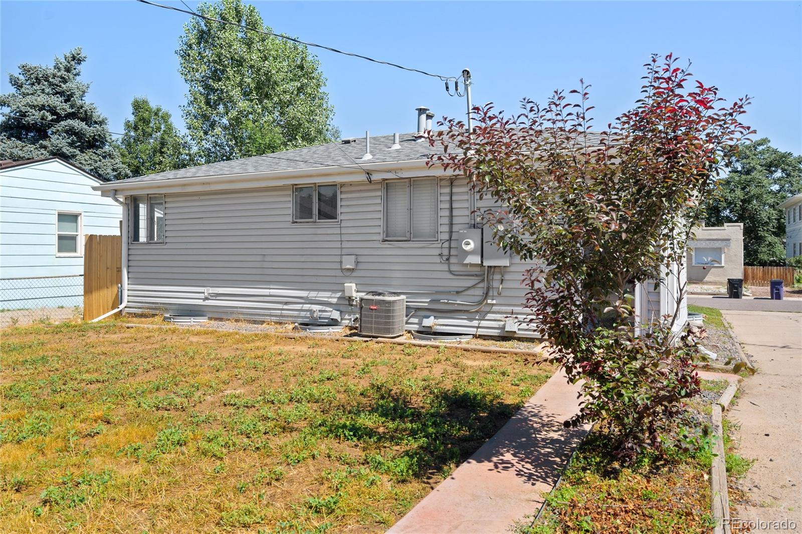 4550 W Center Avenue