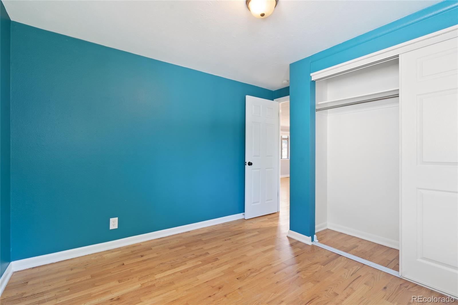 4550 W Center Avenue