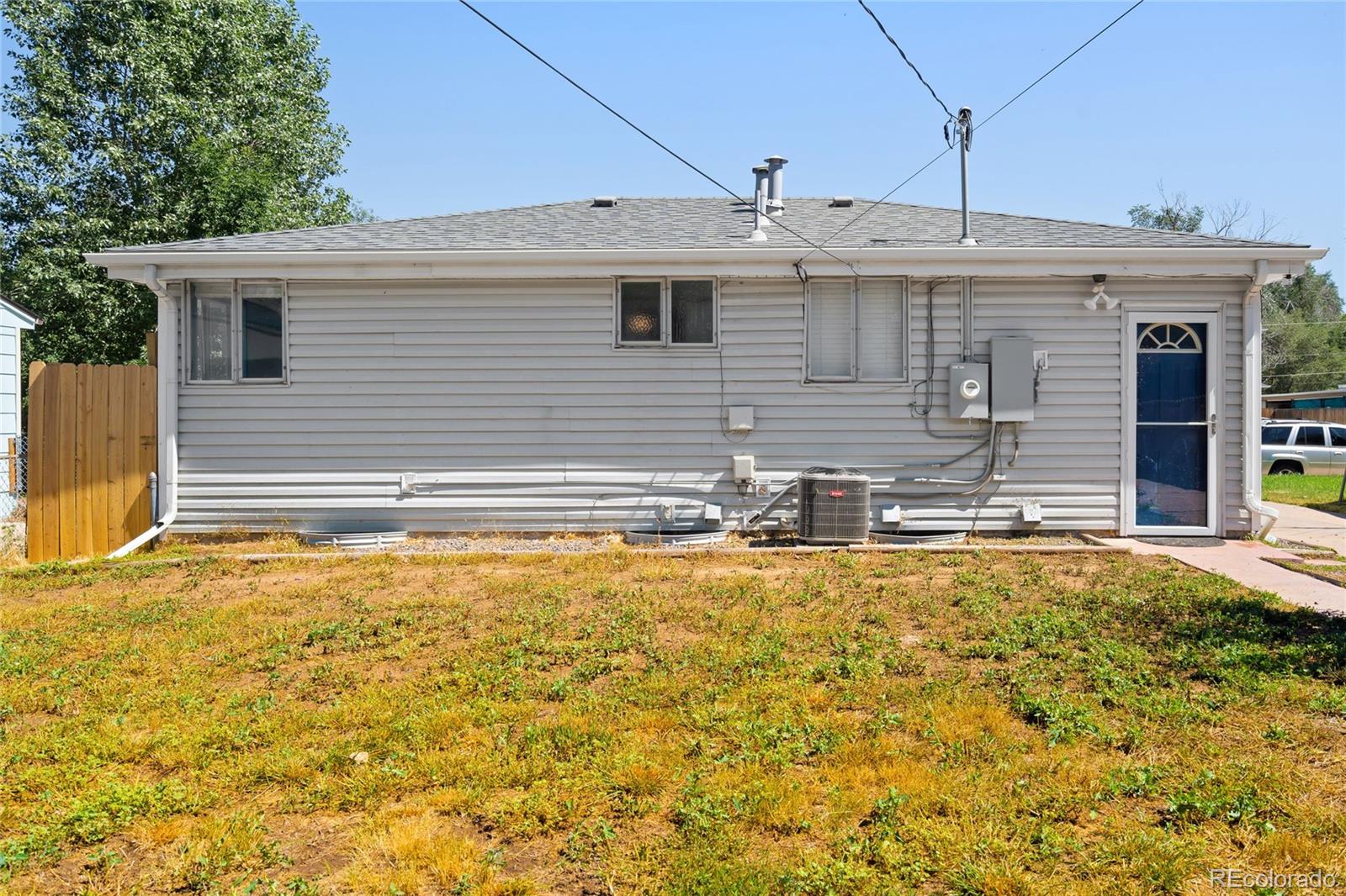 4550 W Center Avenue