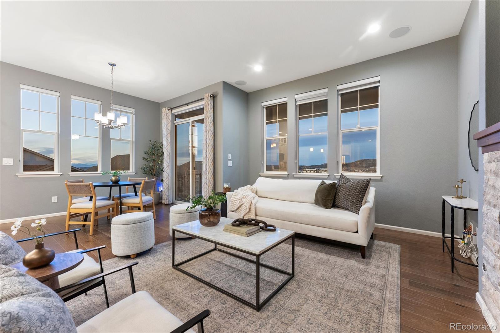2351 Lassen Lane