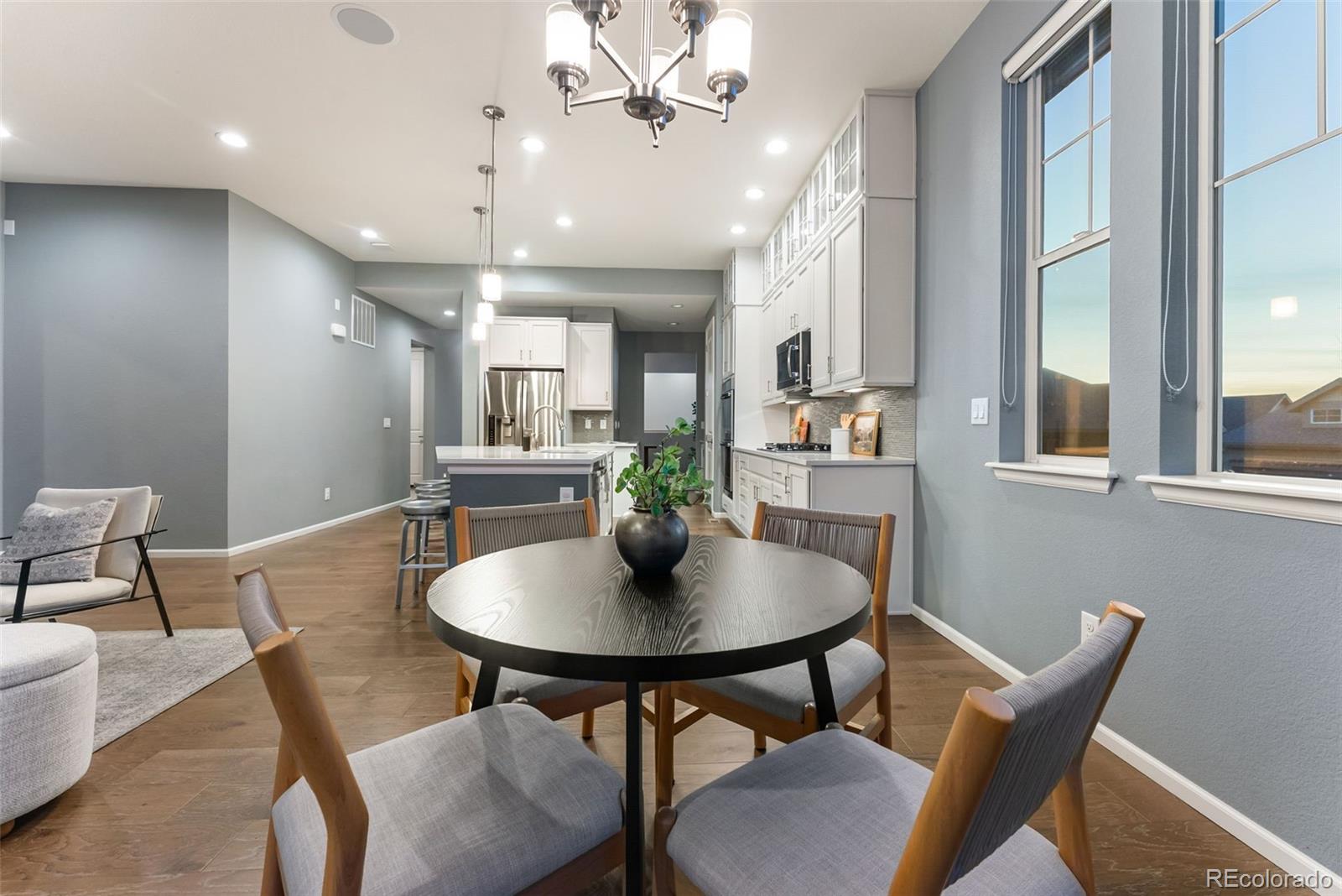 2351 Lassen Lane