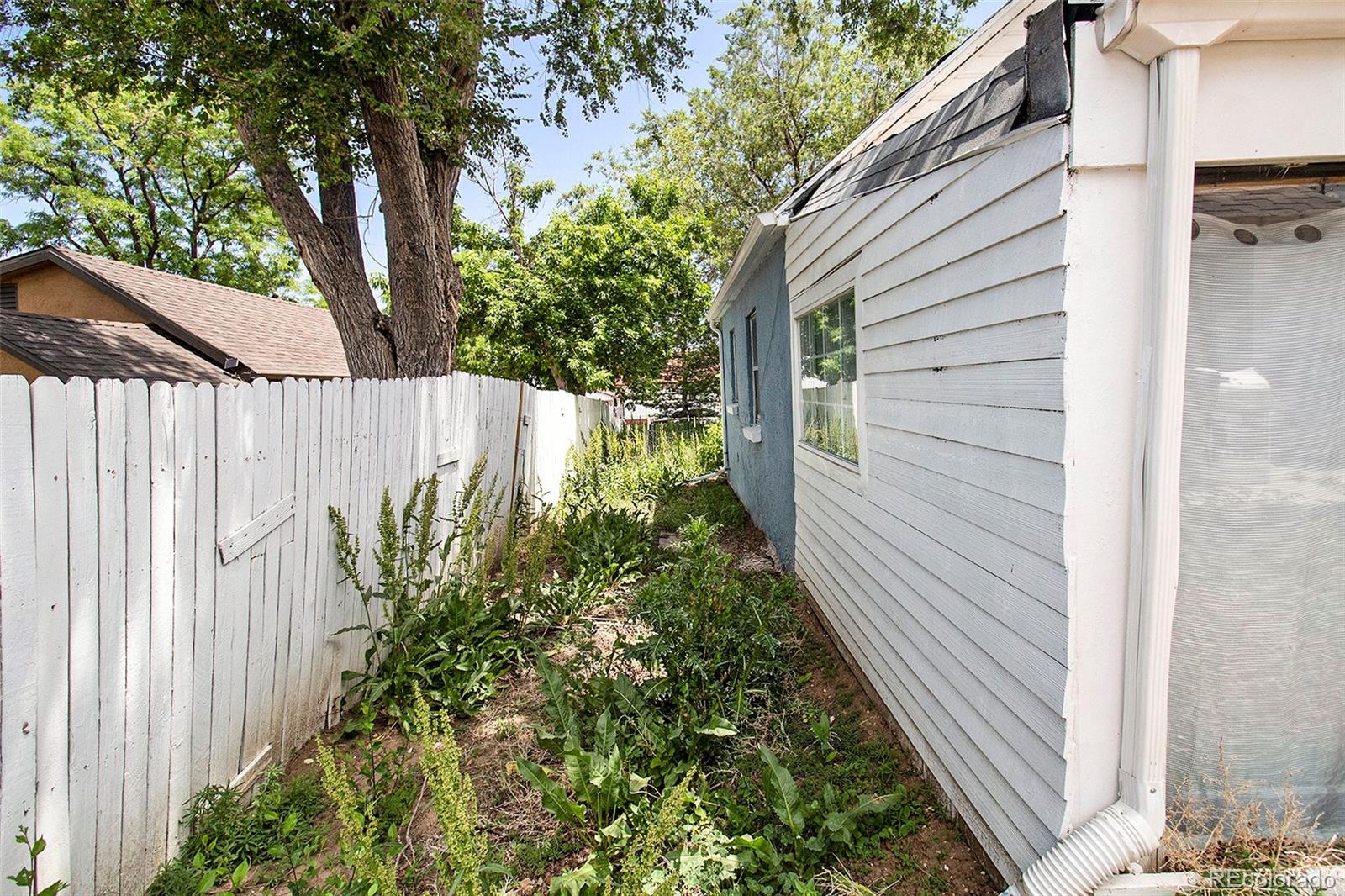 2801 W Dartmouth Avenue