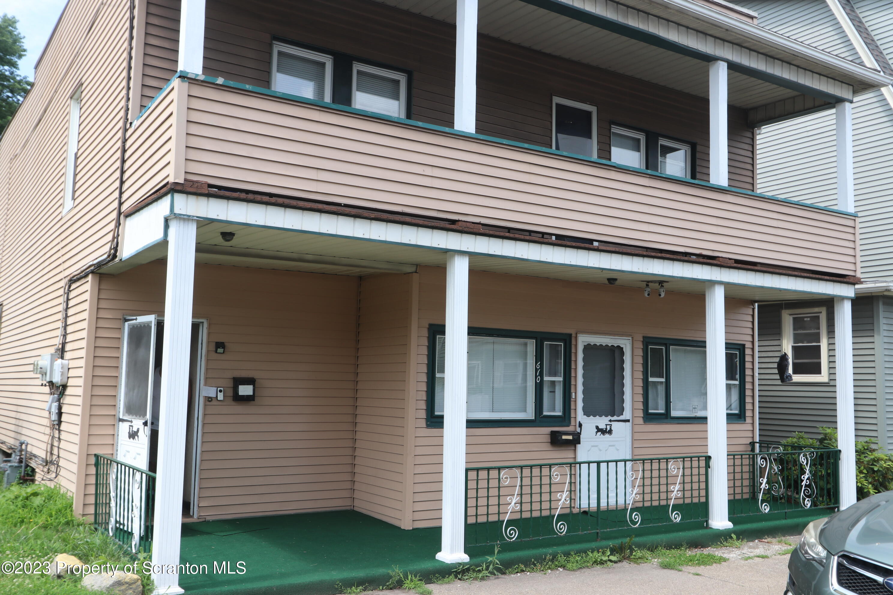 610 Moosic Street