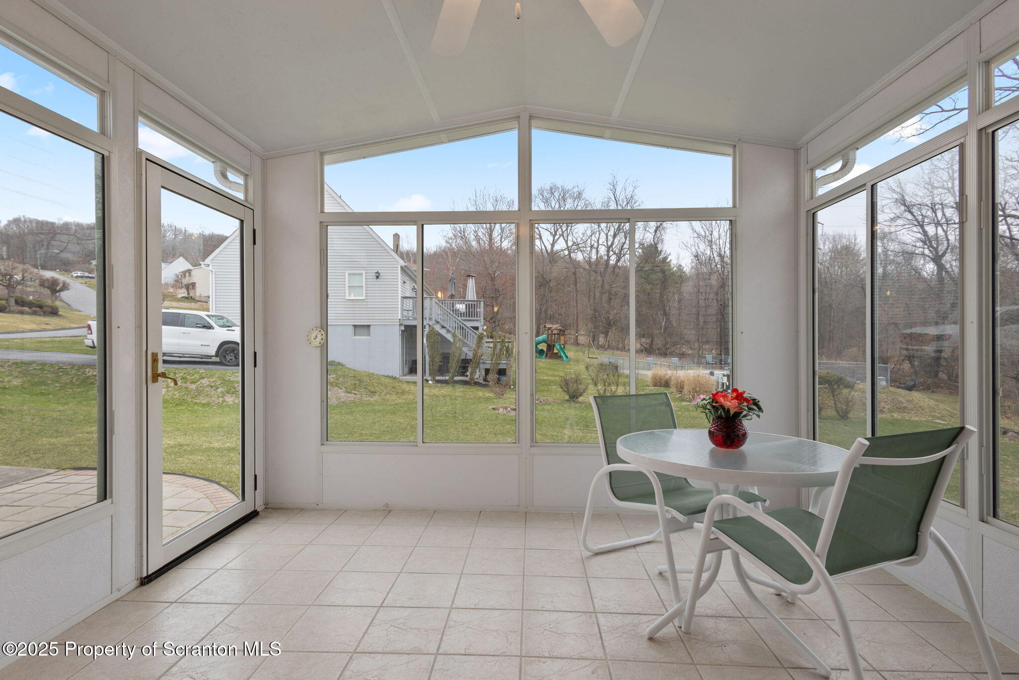 18 Oakwood Dr Drive