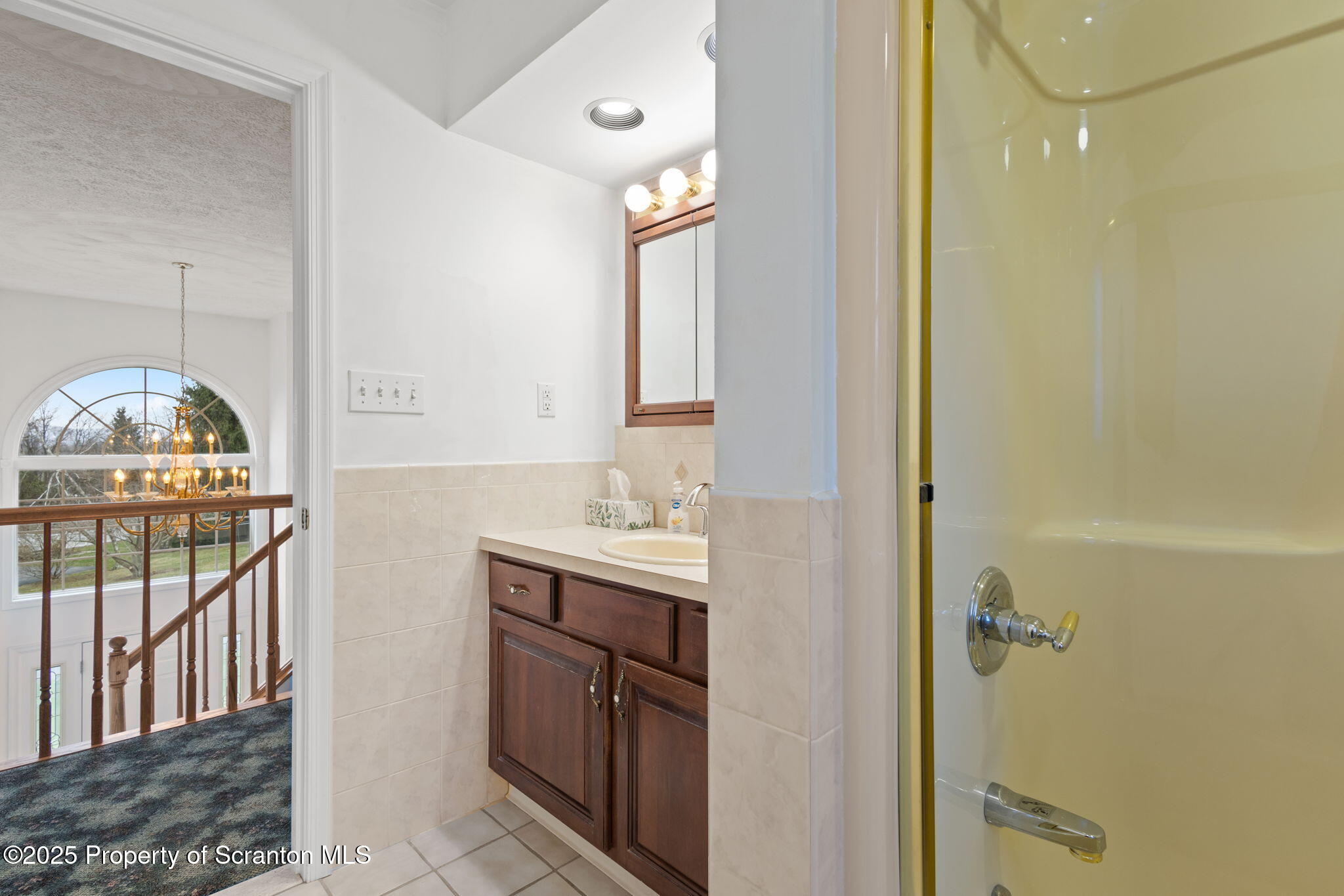 18 Oakwood Dr Drive