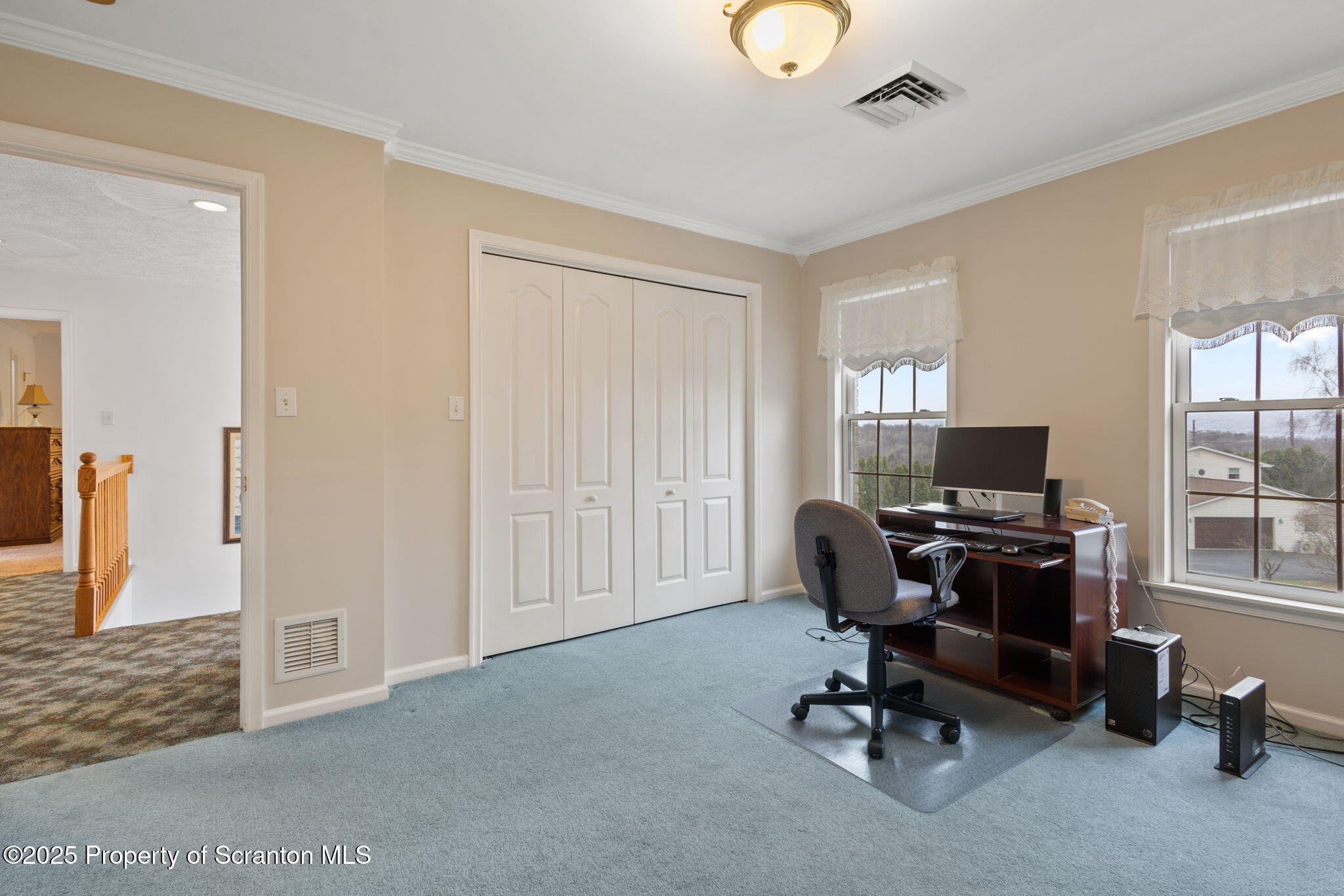 18 Oakwood Dr Drive