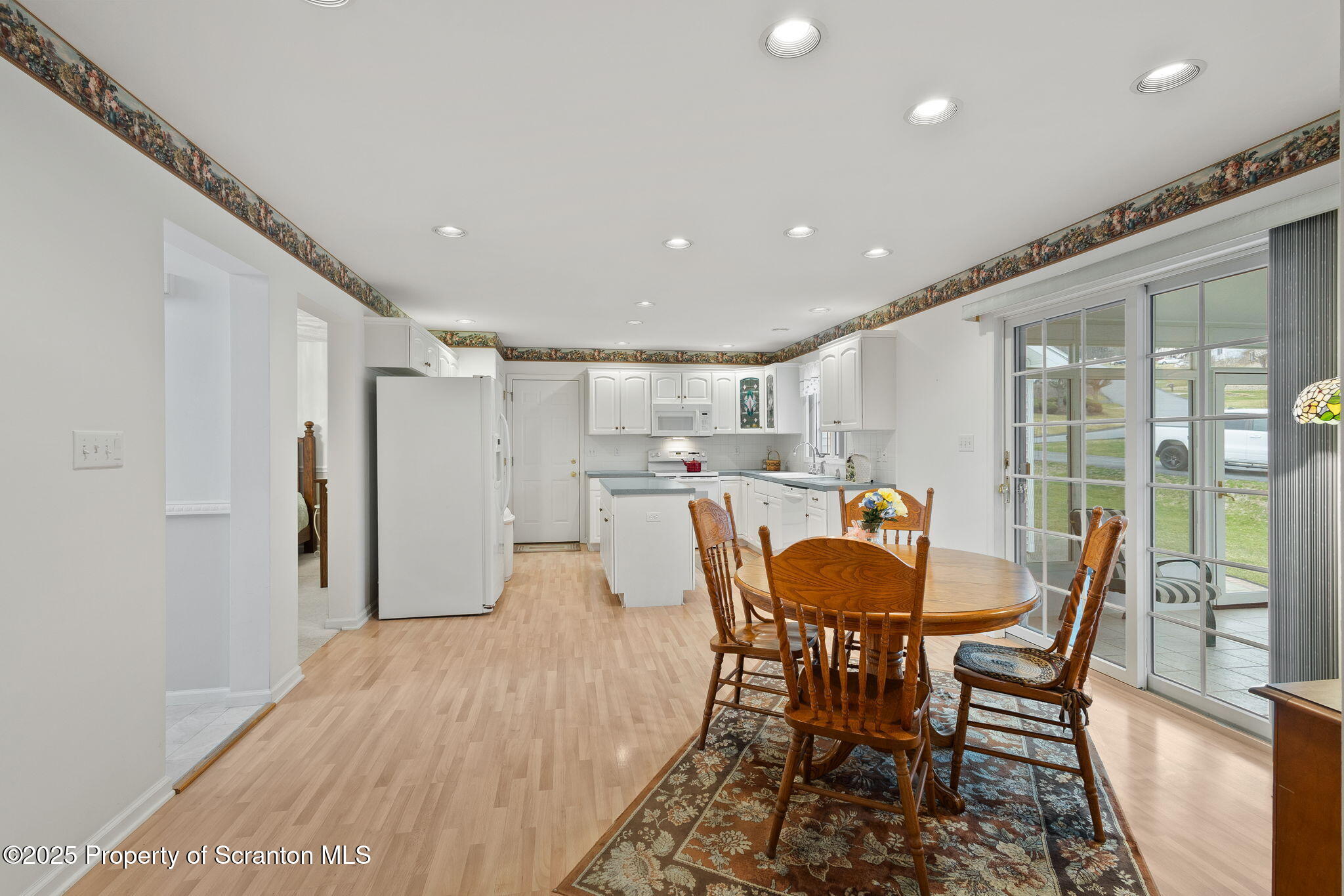 18 Oakwood Dr Drive