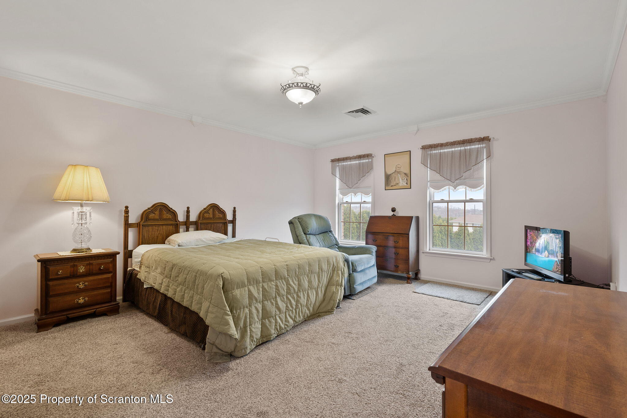 18 Oakwood Dr Drive