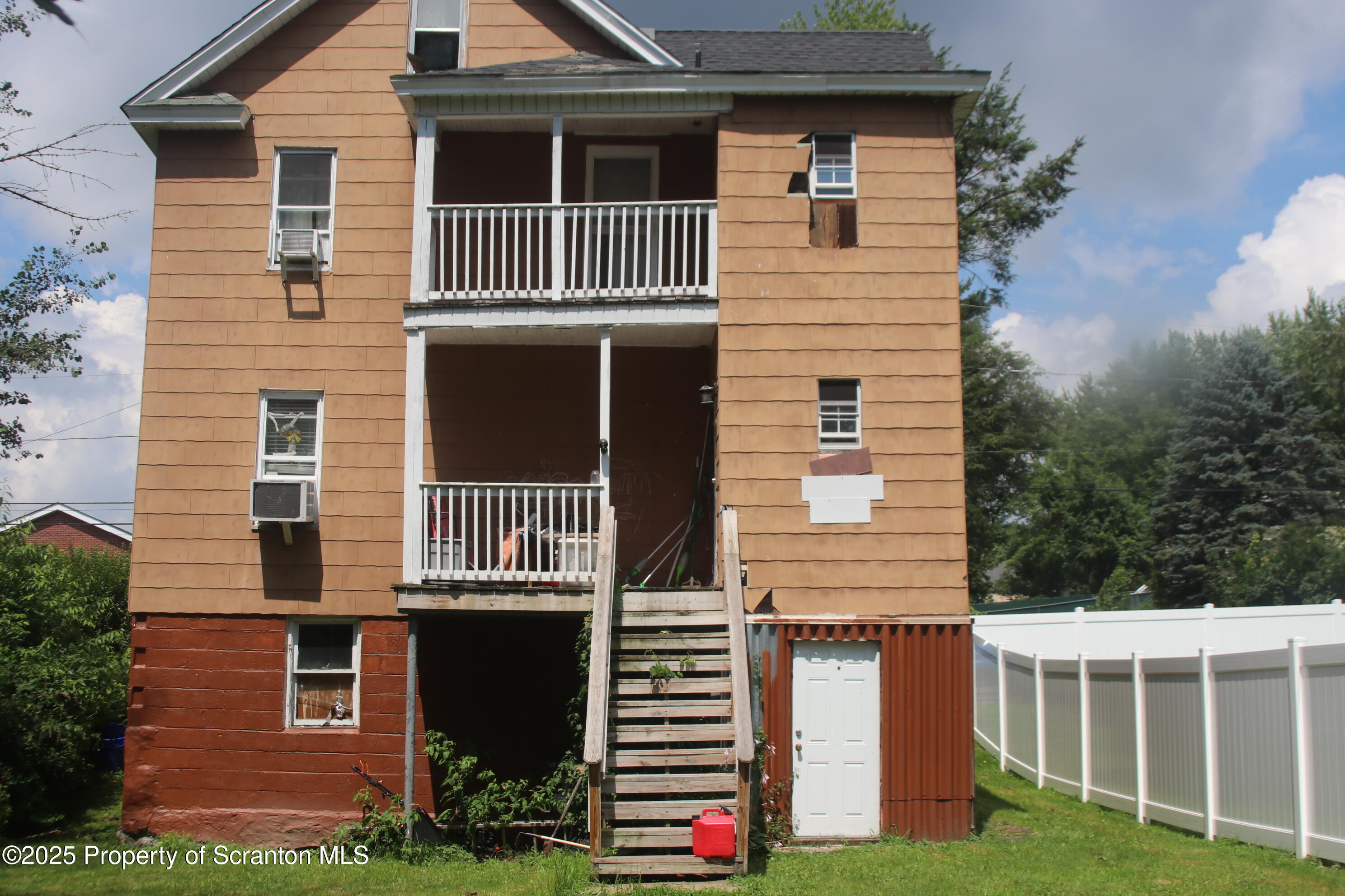 2326 Durkin Avenue Unit: L 4