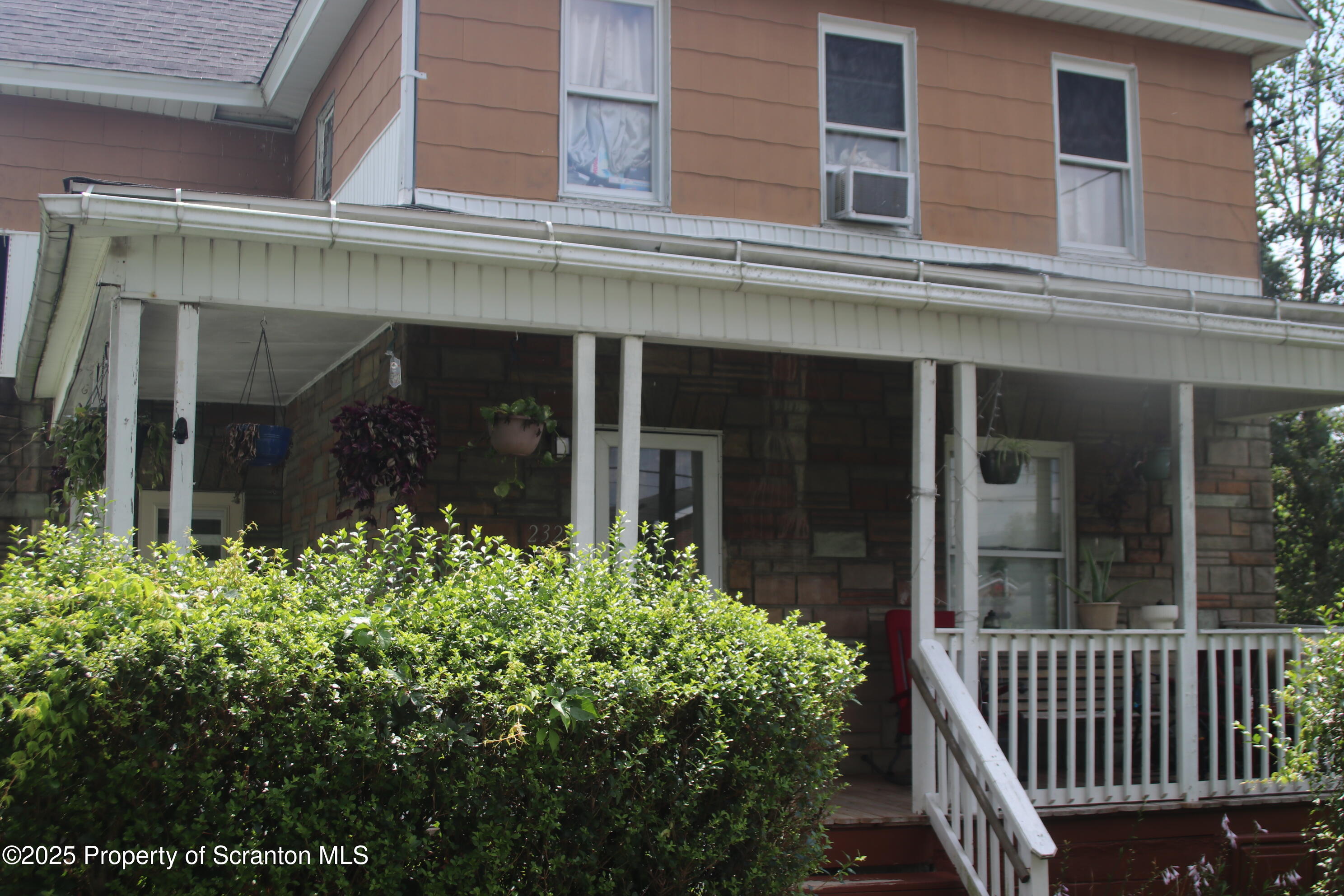 2326 Durkin Avenue Unit: L 4