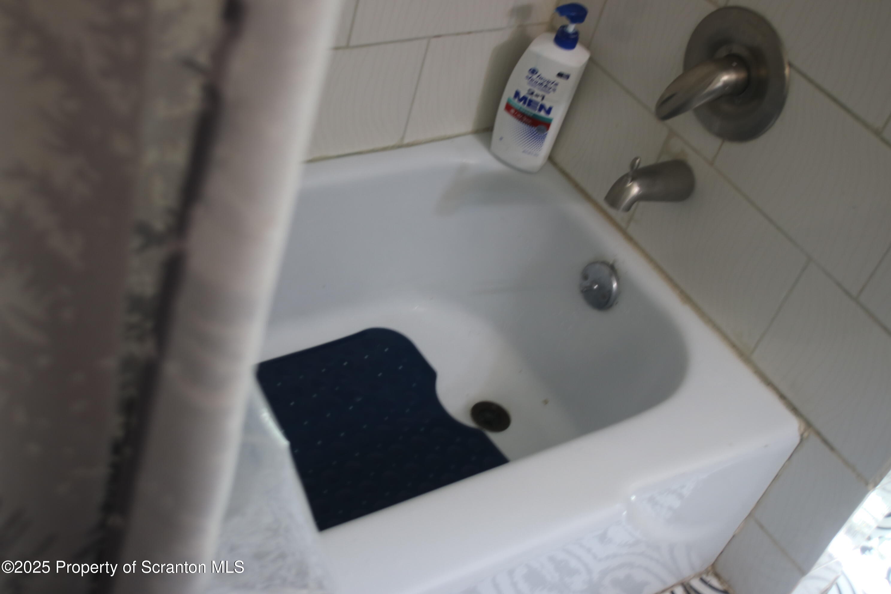 2326 Durkin Avenue Unit: L 4