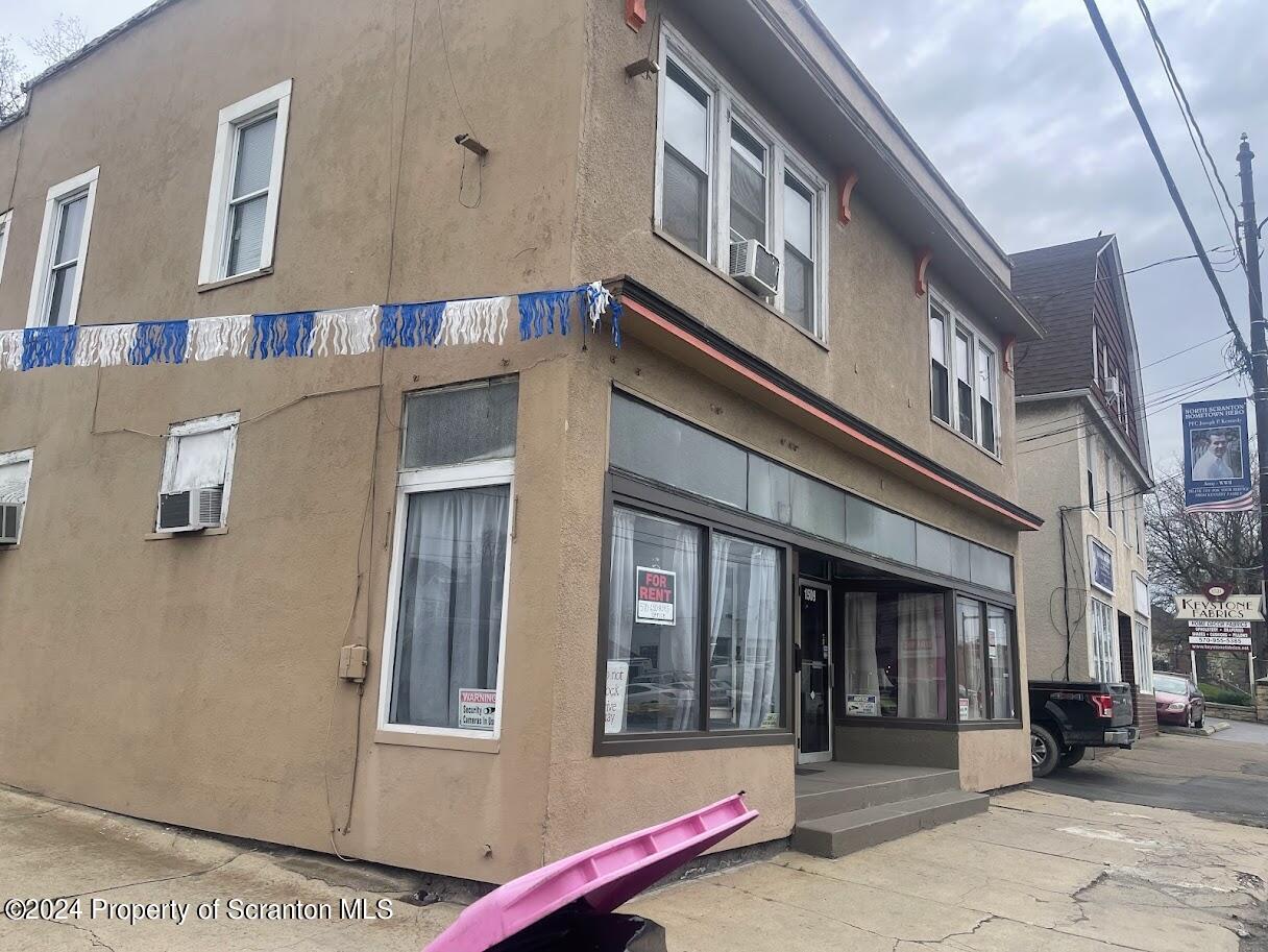 1509 N Main Avenue