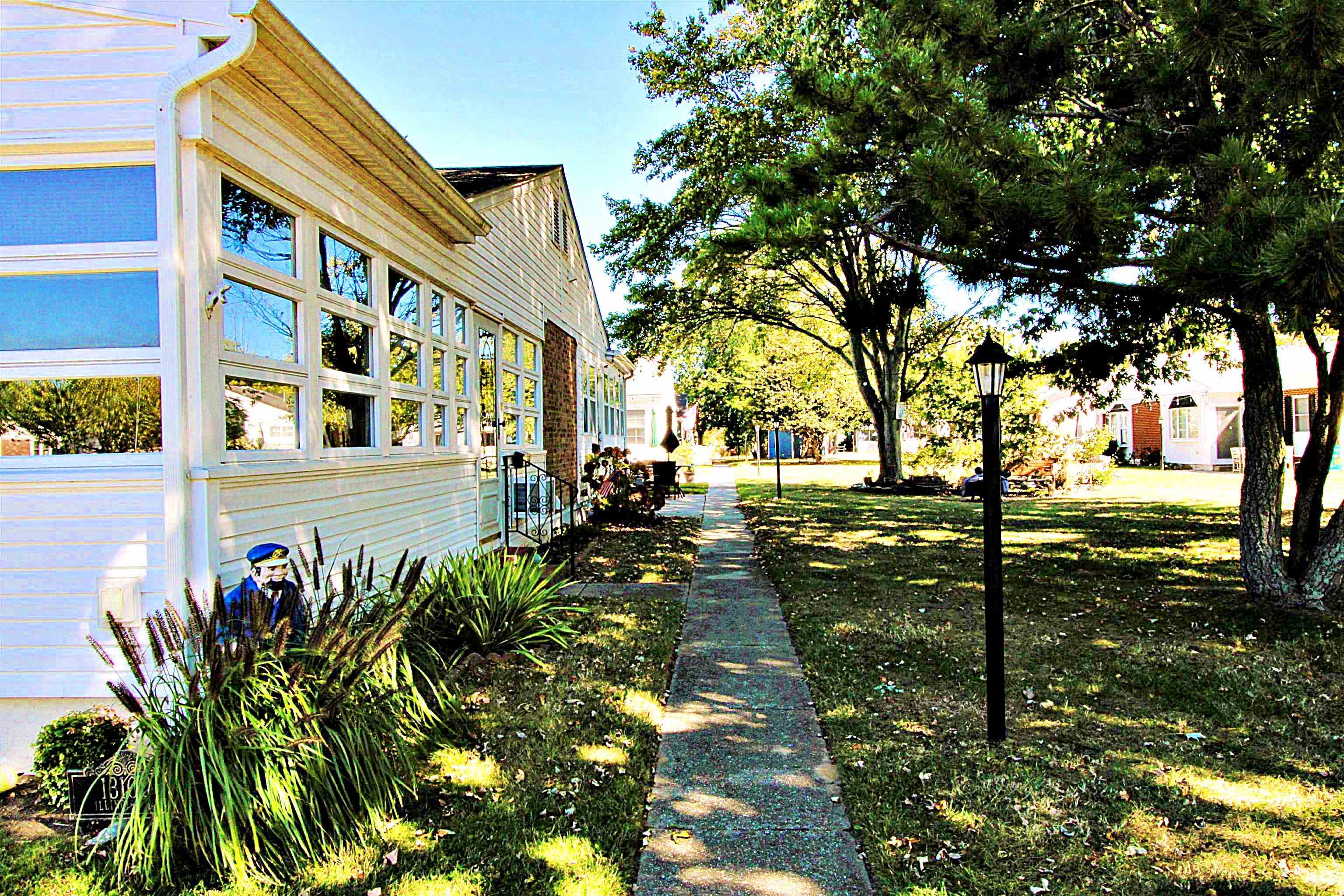 1310C Illinois Avenue