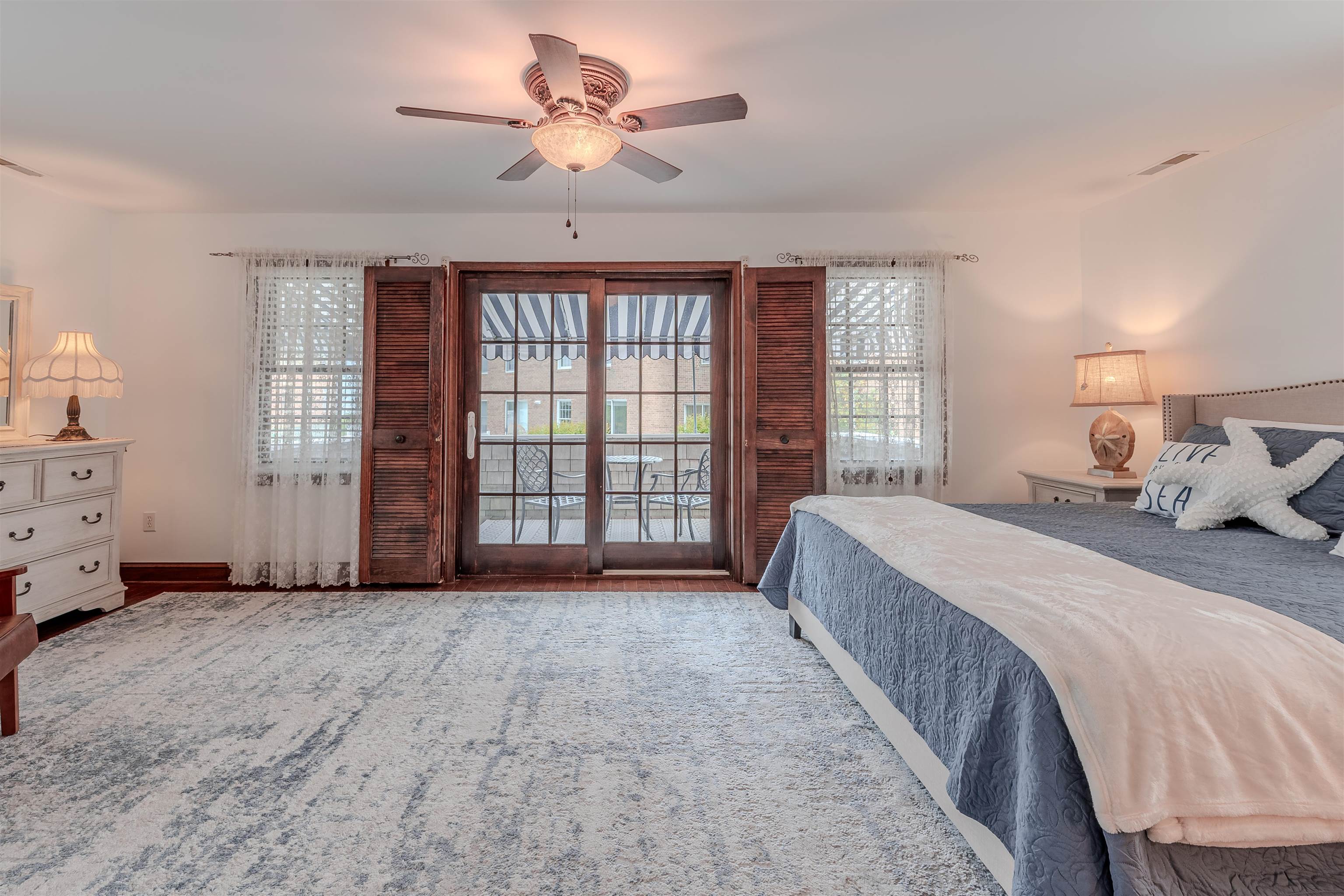 1208 New Jersey Avenue