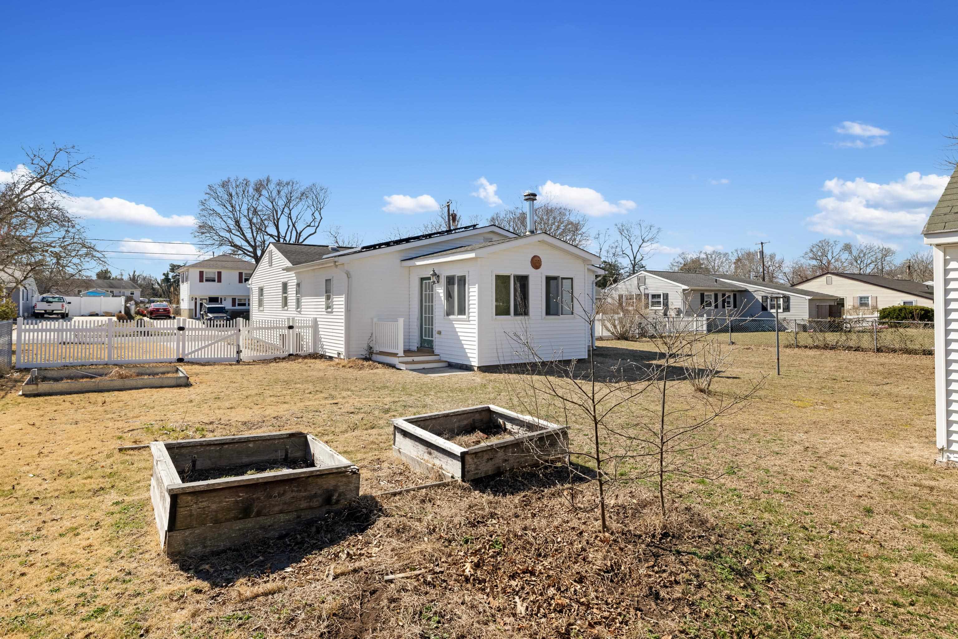 82 Beachhurst Drive