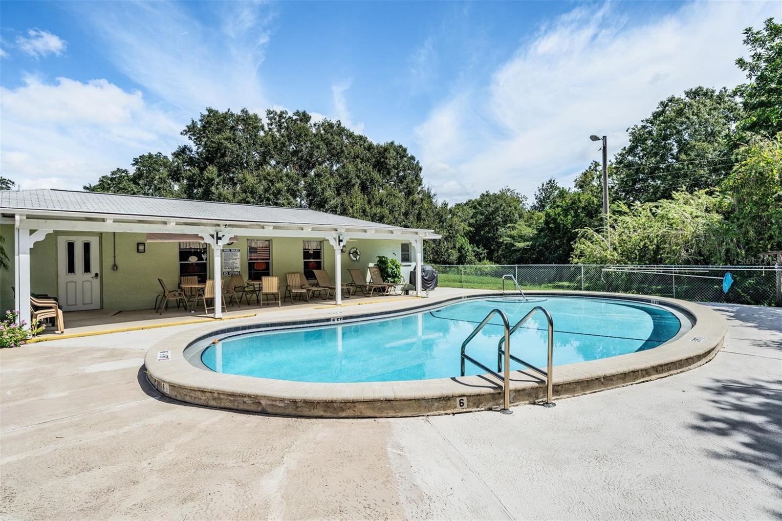 1182 ORANGE TREE CIR E #C