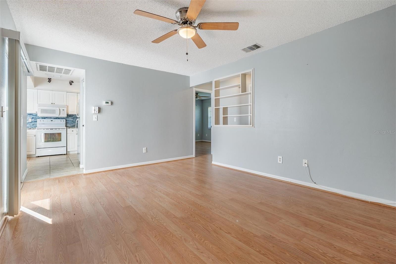 1182 ORANGE TREE CIR E #C