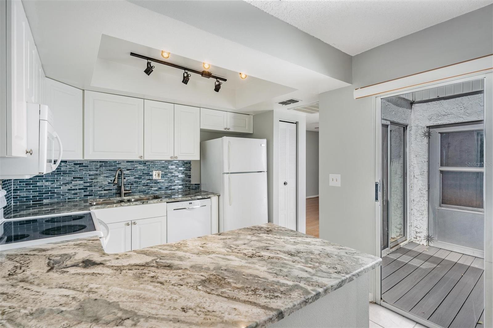 1182 ORANGE TREE CIR E #C