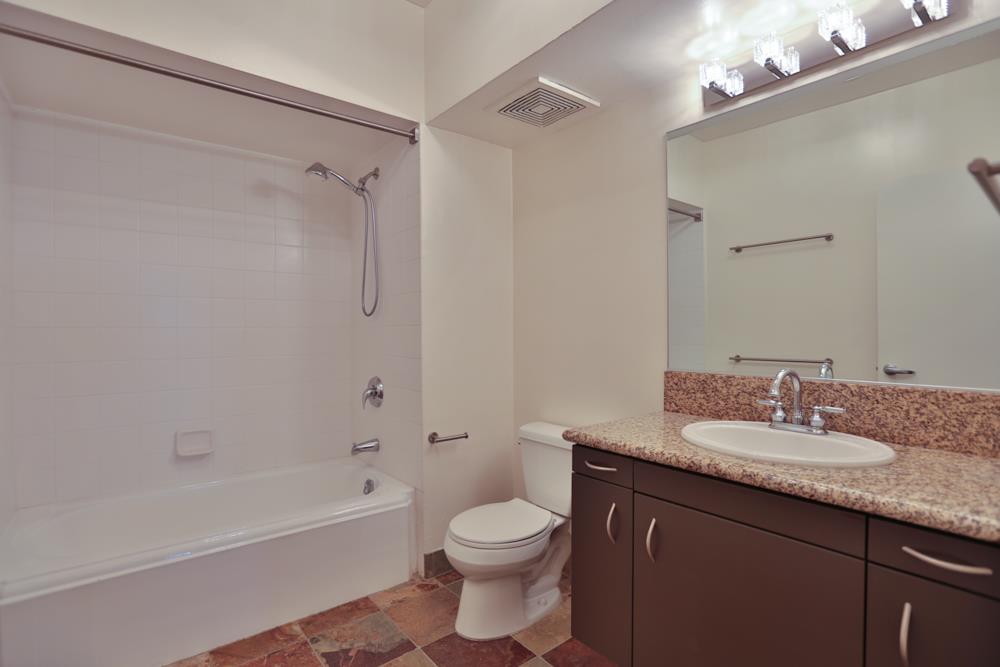 334 Santana ROW 324