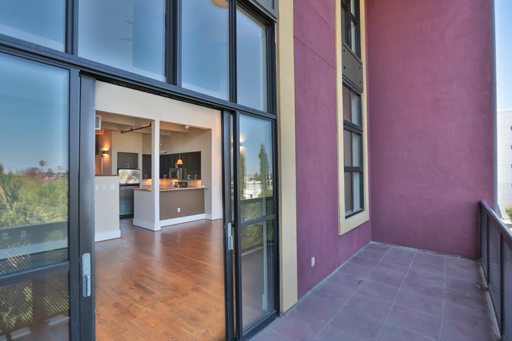 334 Santana ROW 324