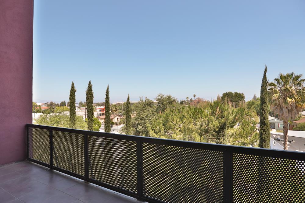 334 Santana ROW 324