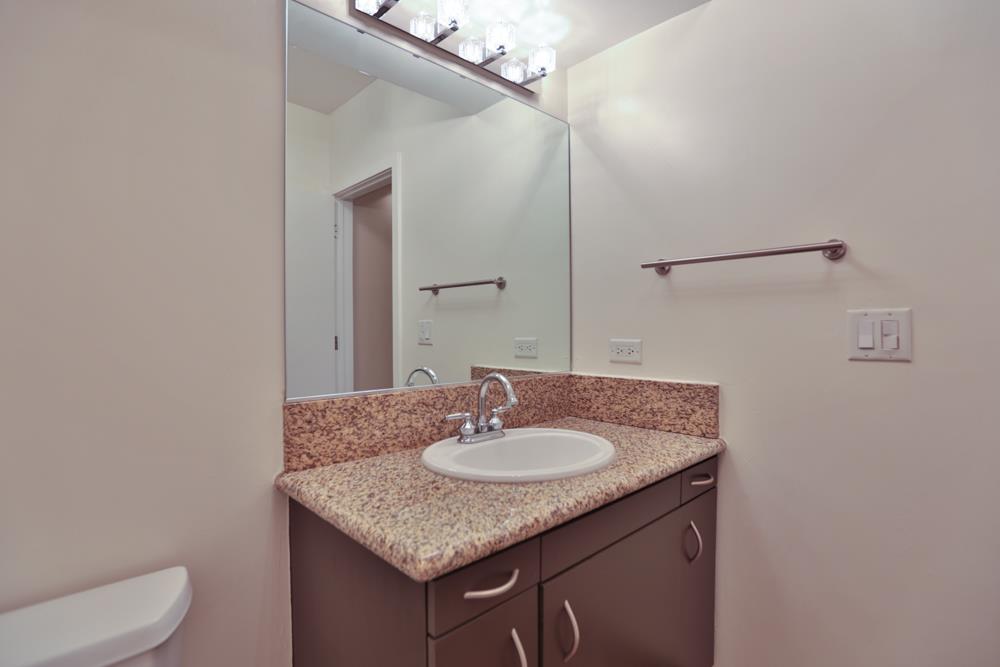 334 Santana ROW 324