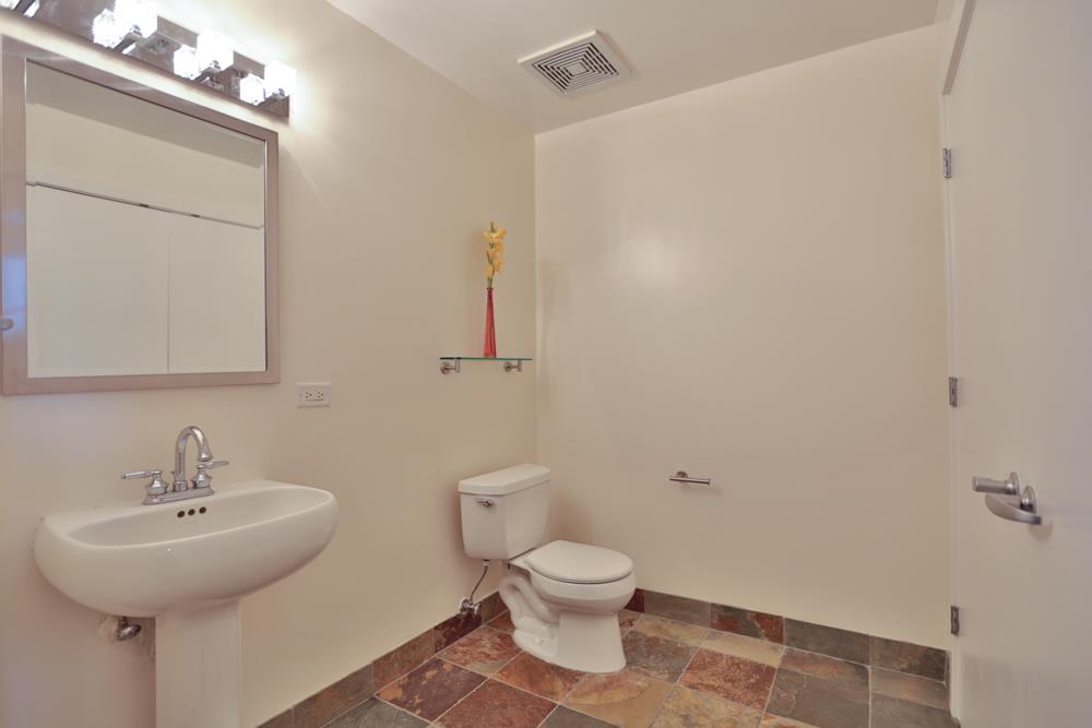 334 Santana ROW 324