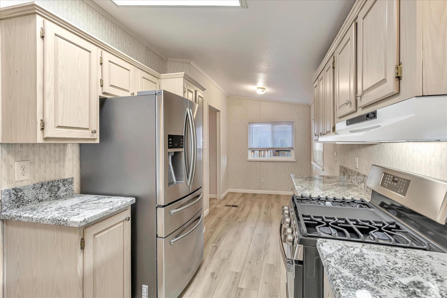 1085 Tasman DR 636