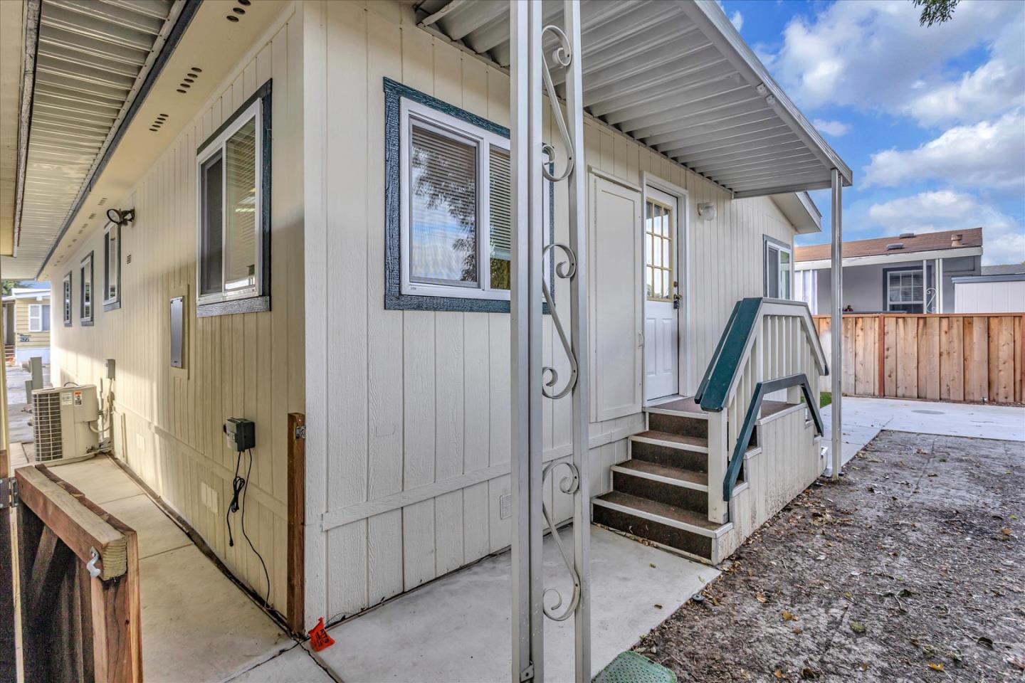 1085 Tasman DR 636
