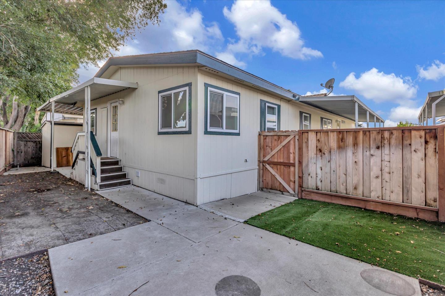 1085 Tasman DR 636