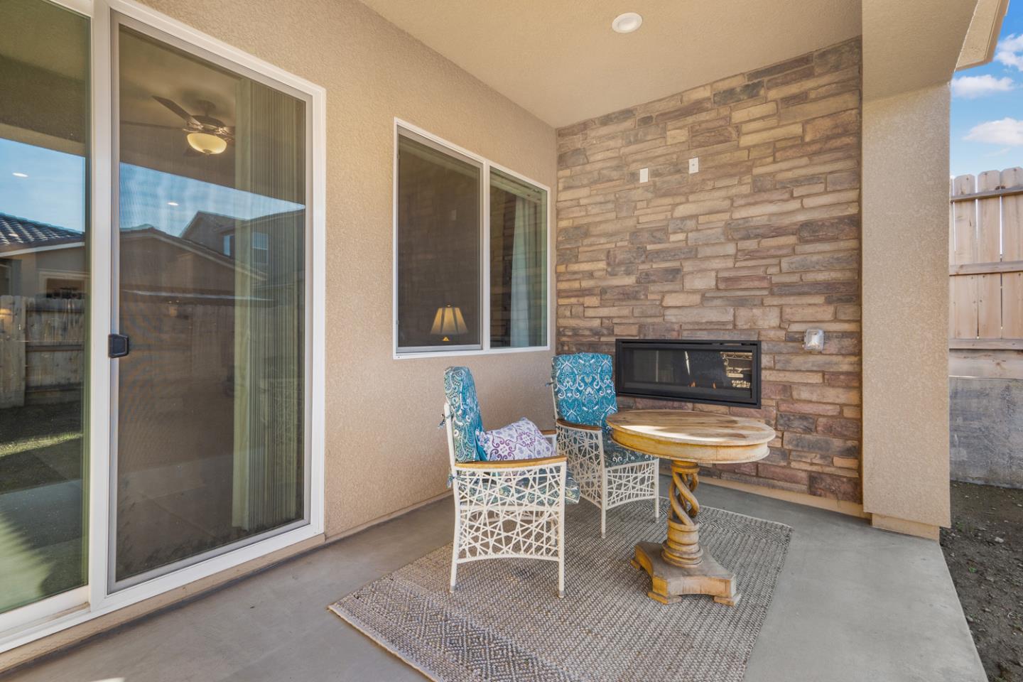 1366 Wildrose DR
