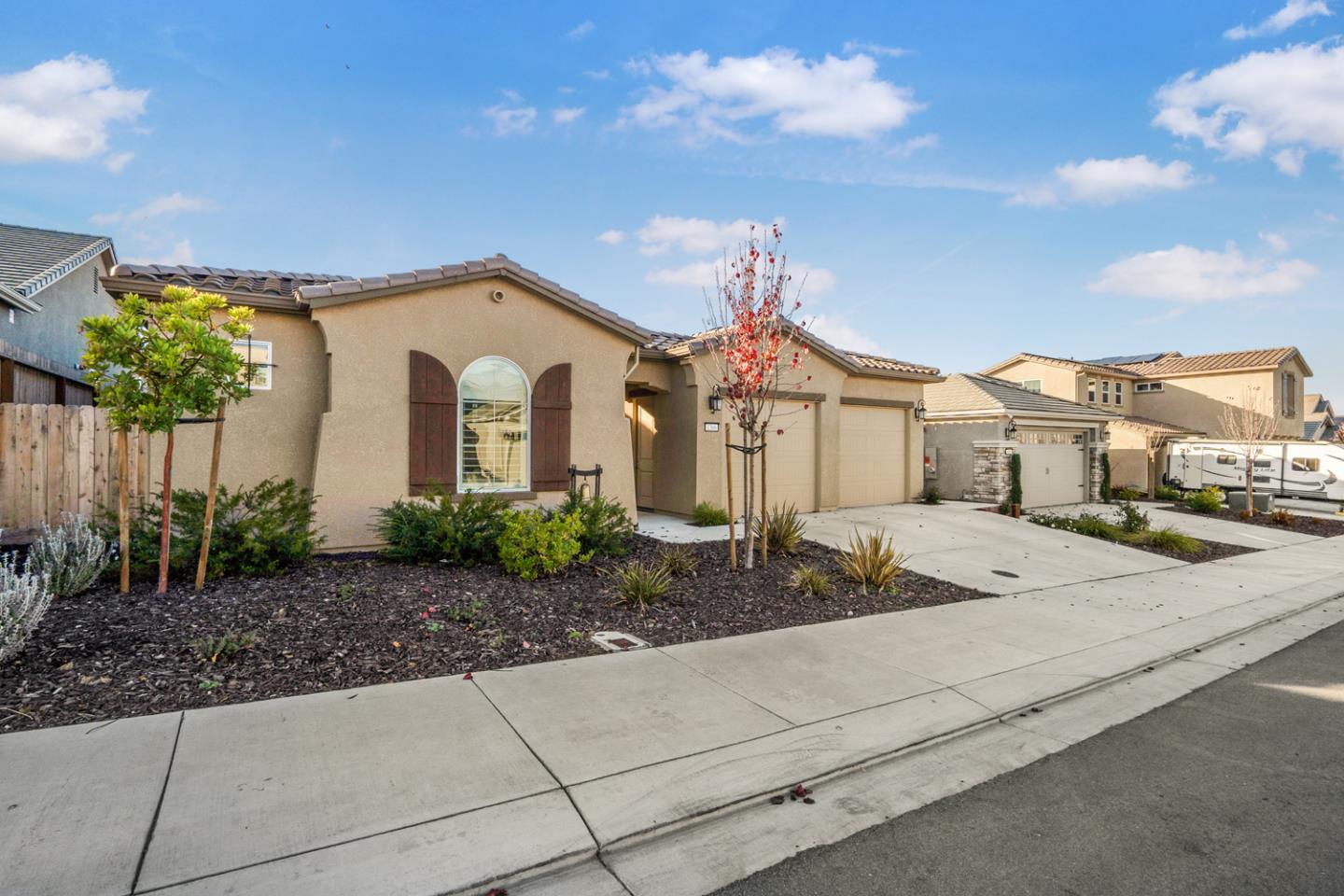 1366 Wildrose DR