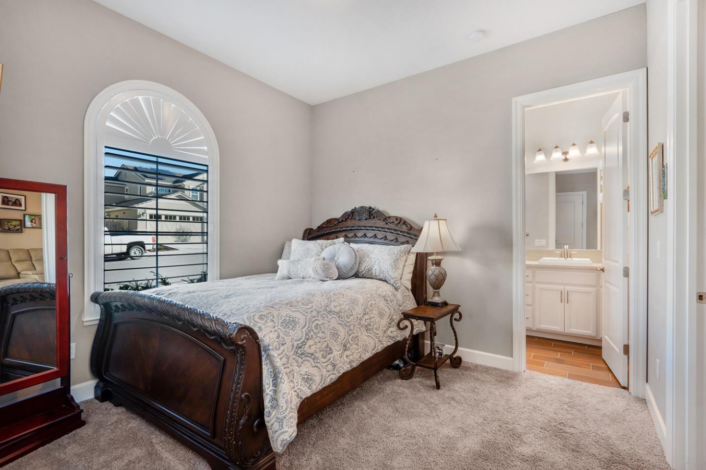 1366 Wildrose DR