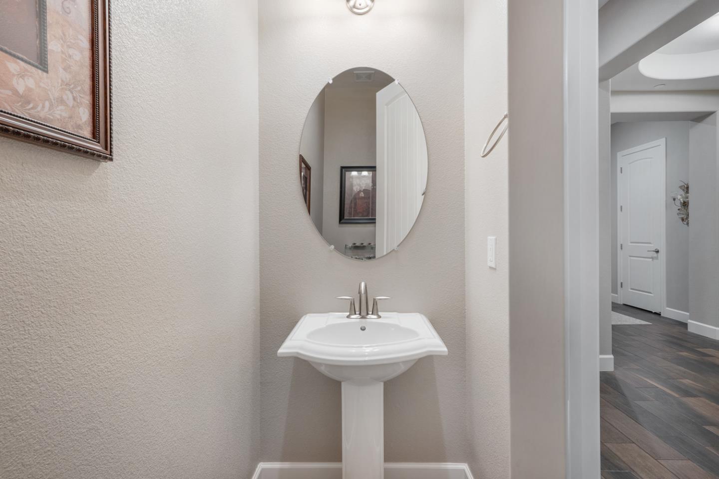 1366 Wildrose DR