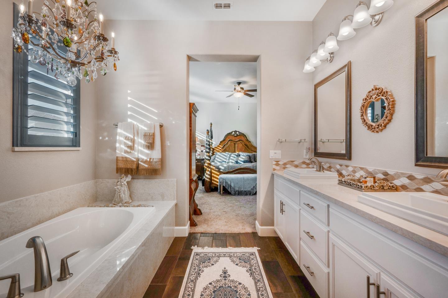 1366 Wildrose DR