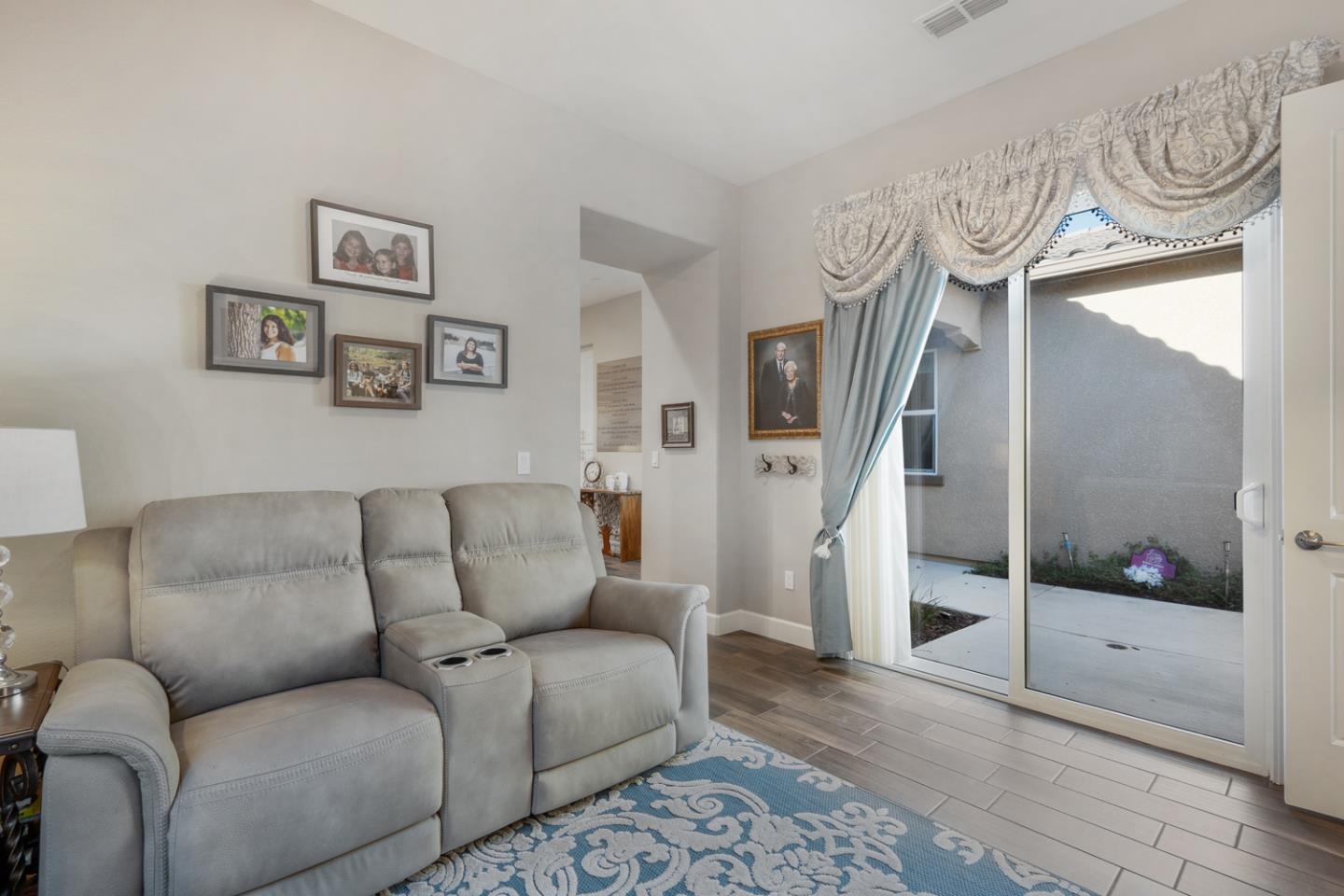 1366 Wildrose DR