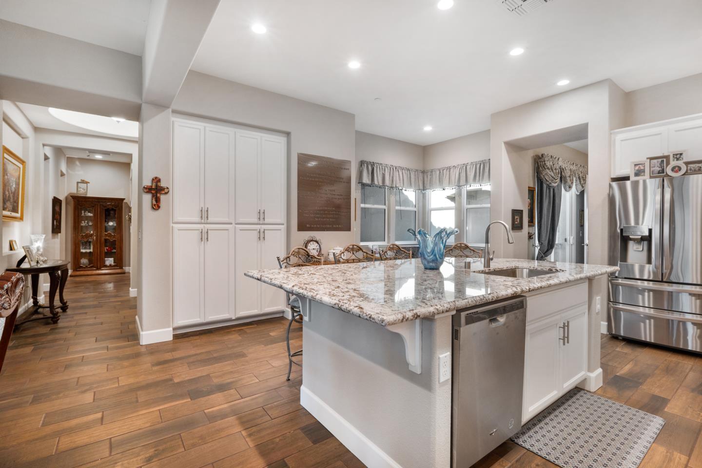 1366 Wildrose DR