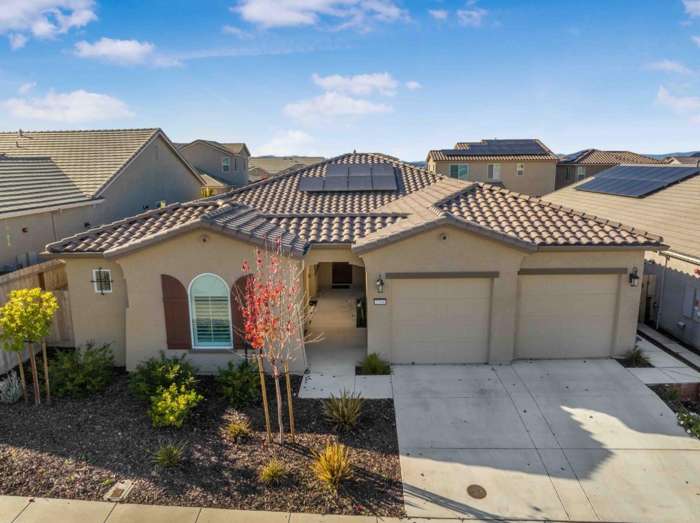 1366 Wildrose DR