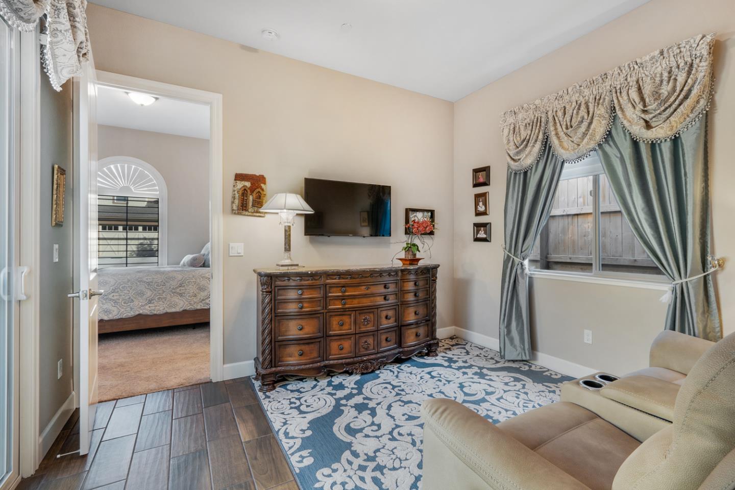 1366 Wildrose DR