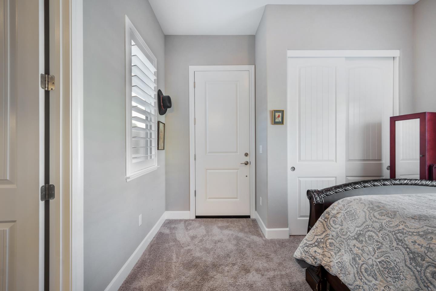 1366 Wildrose DR