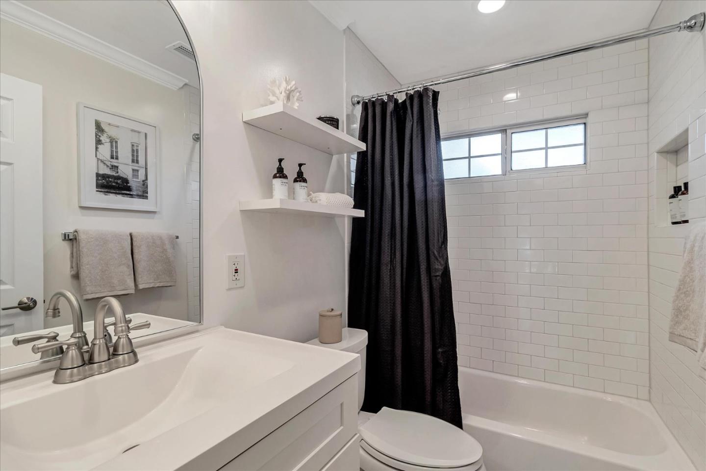 32 Shaw CT