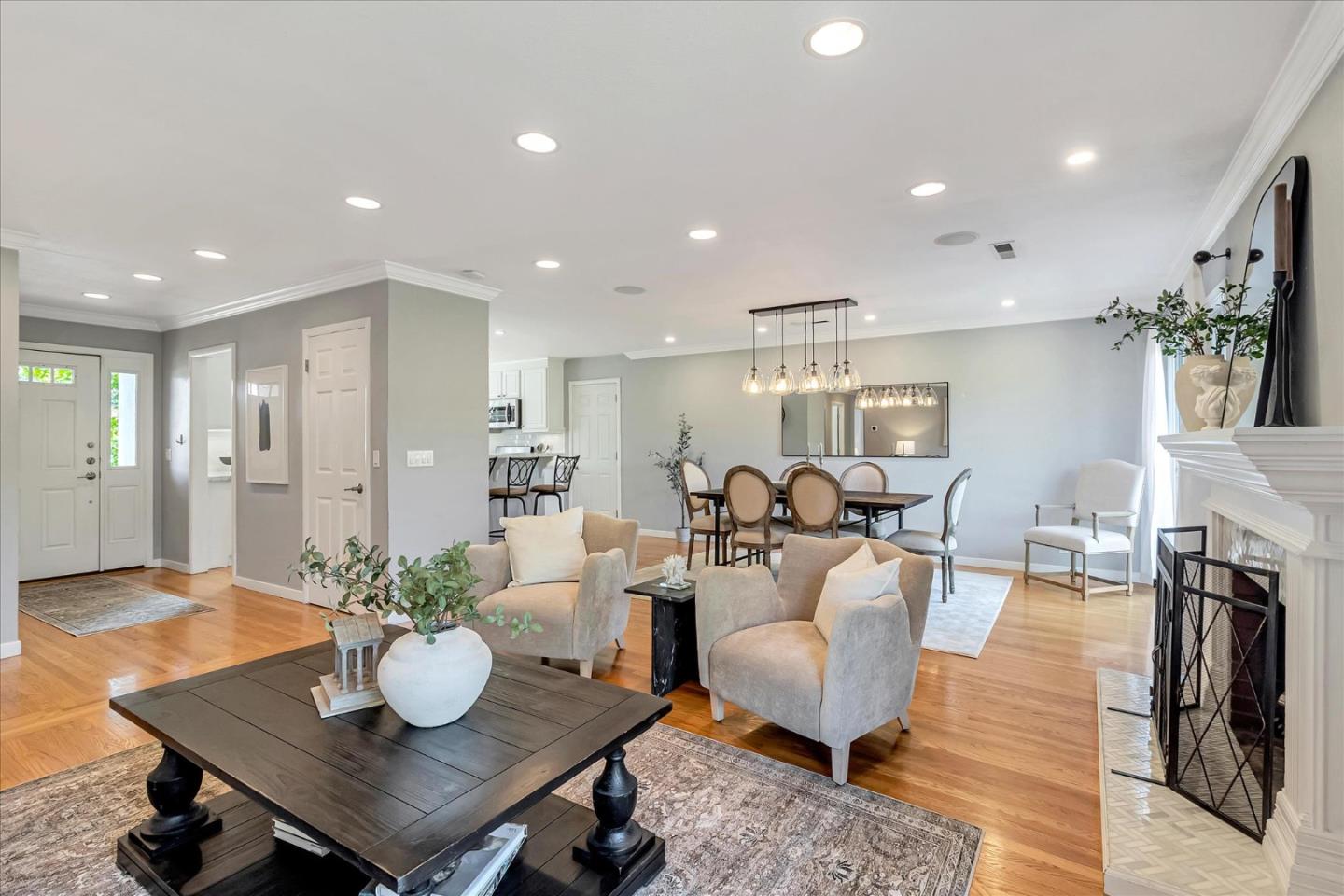32 Shaw CT