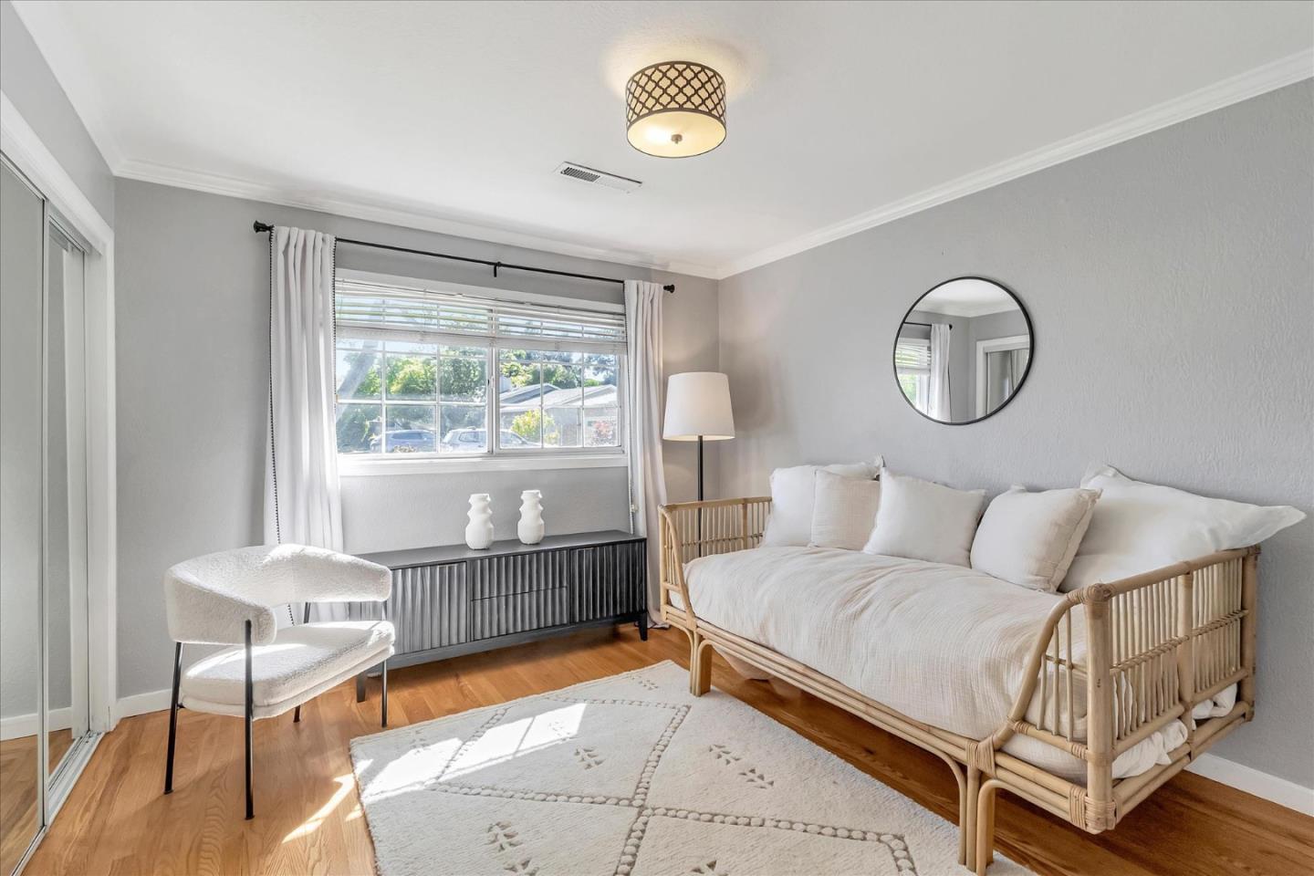 32 Shaw CT