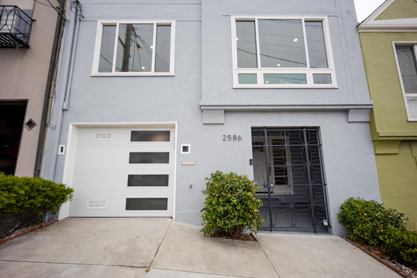 2586 39th AVE